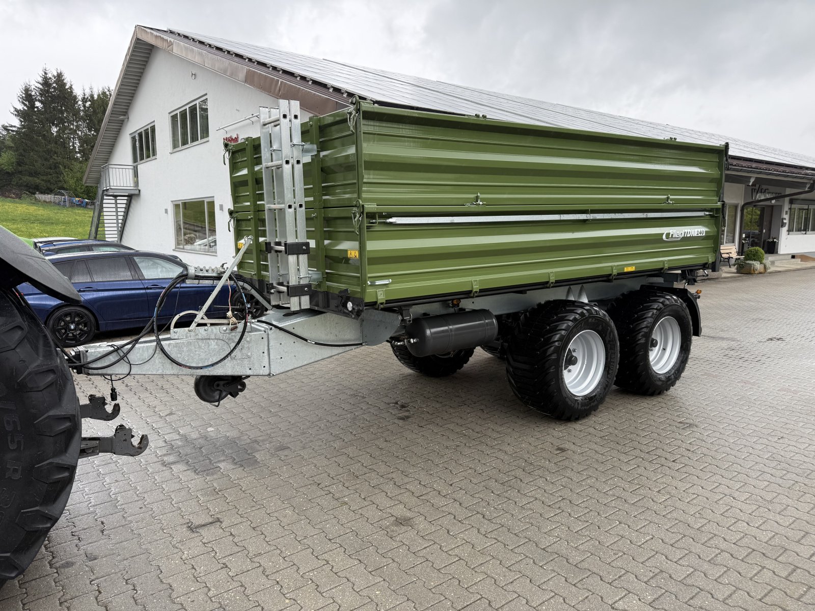 Tandemkipper typu Fliegl TDK 140, Neumaschine v Neureichenau (Obrázek 1)