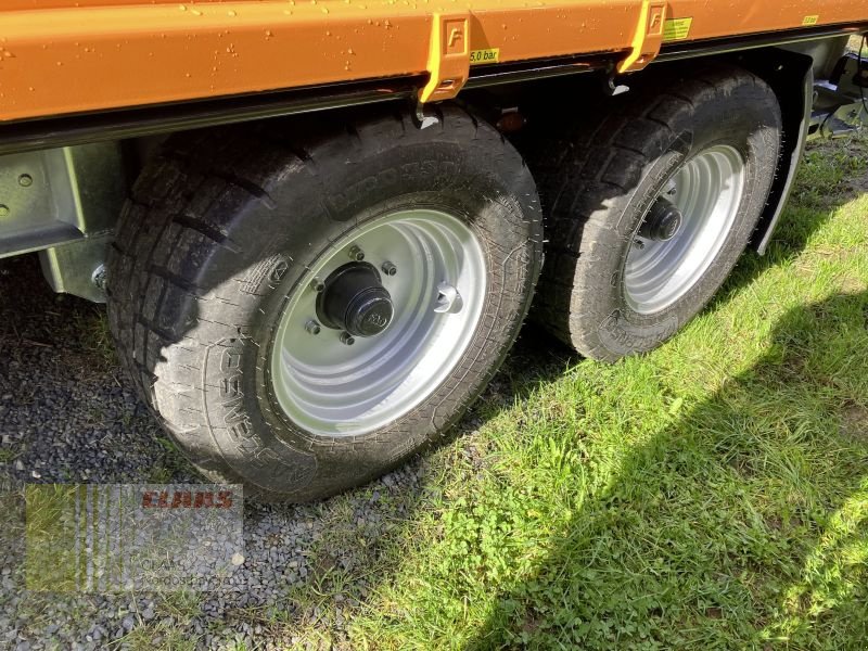 Tandemkipper des Typs Fliegl TSK 130 TIEFLADE-AUSFÜHRUNG, Neumaschine in Altenstadt a.d. Waldnaab (Bild 14)