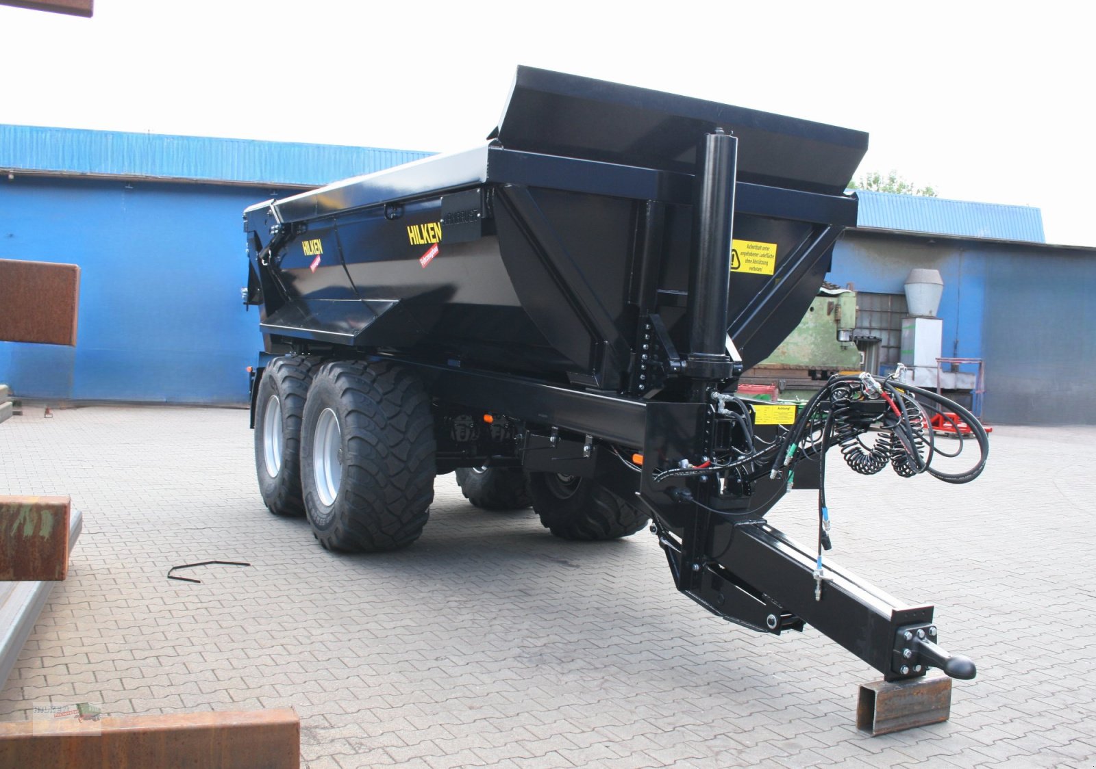 Tandemkipper des Typs Hilken Bauanhänger, Muldenkipper, HBM5300 Hardox 500TUF, 650/55R26.5, Neumaschine in Vorwerk (Bild 1)