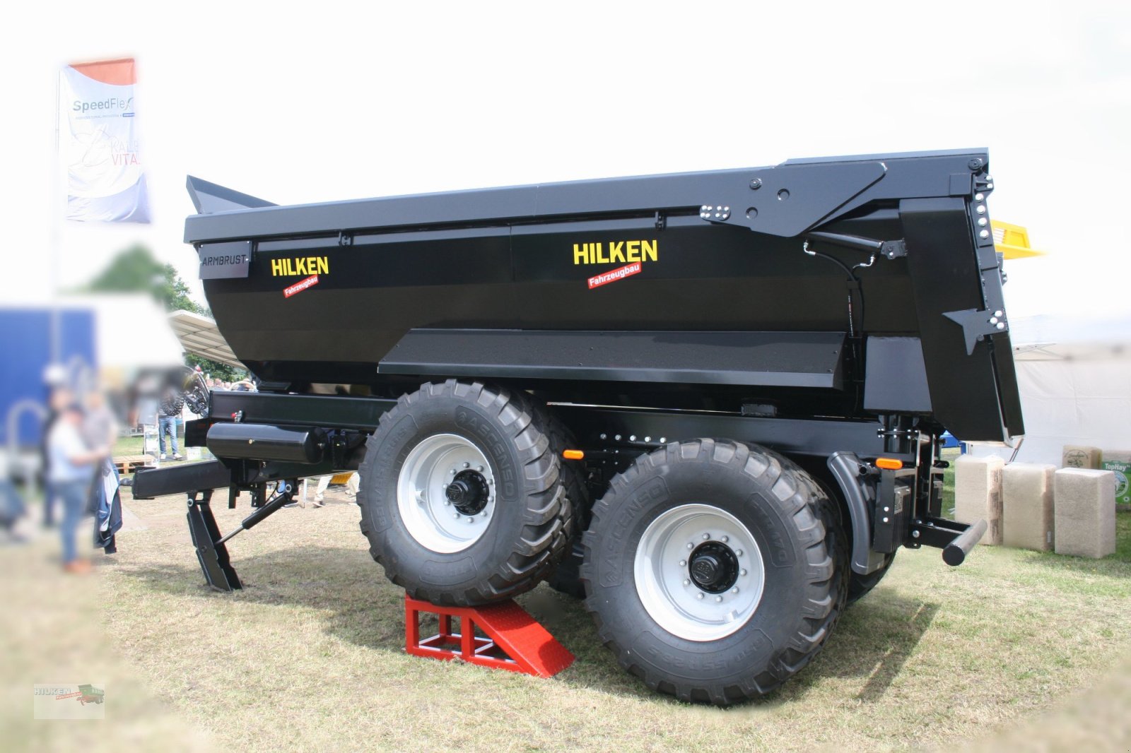 Tandemkipper des Typs Hilken Bauanhänger, Muldenkipper, HBM5300 Hardox 500TUF, 650/55R26.5, Neumaschine in Vorwerk (Bild 5)