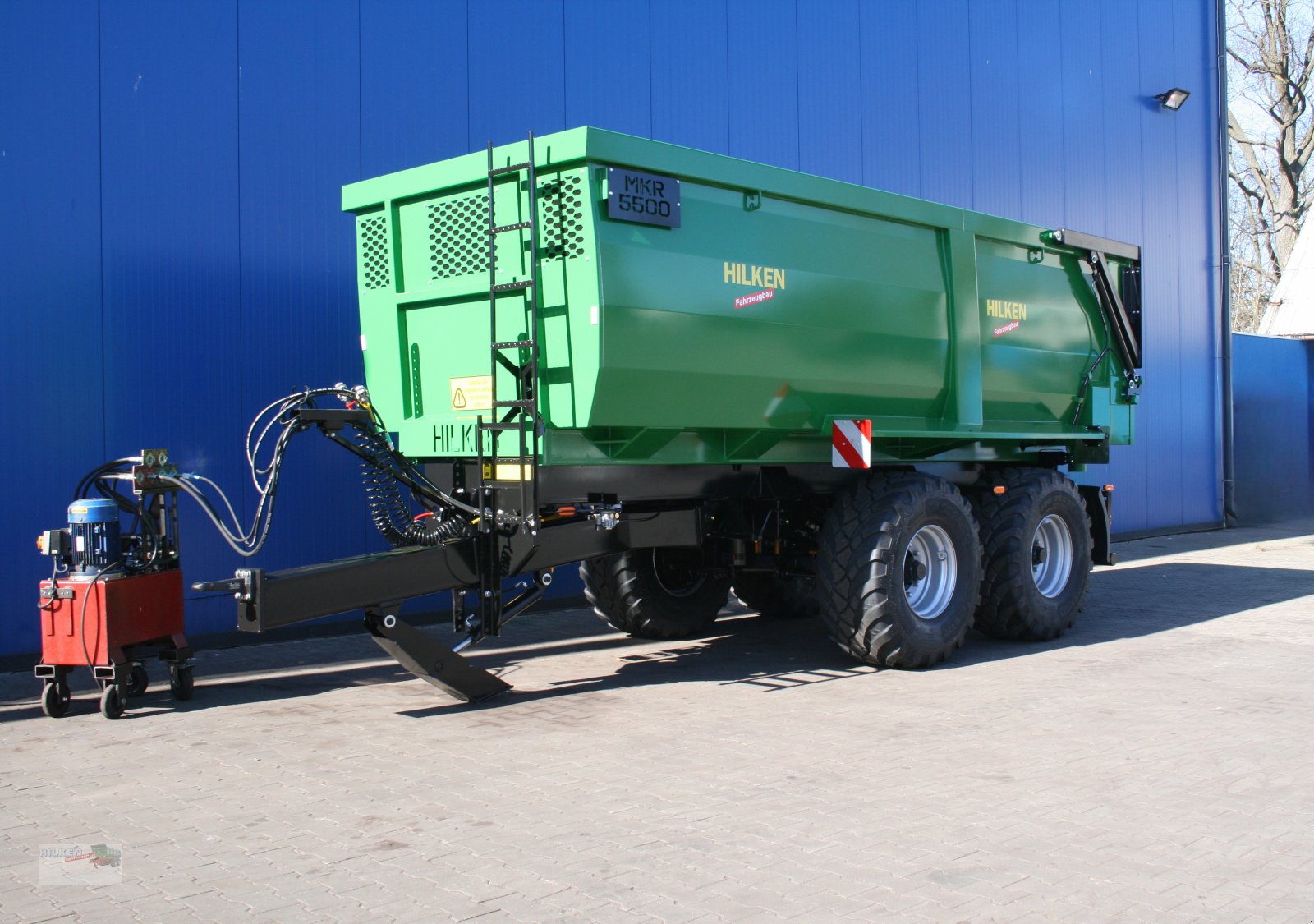 Tandemkipper typu Hilken Tandem-Muldenkipper MKR5500, Häckselaufsätze 800mm, Hardox-Boden, 560/60R22,5, Neumaschine v Vorwerk (Obrázek 1)