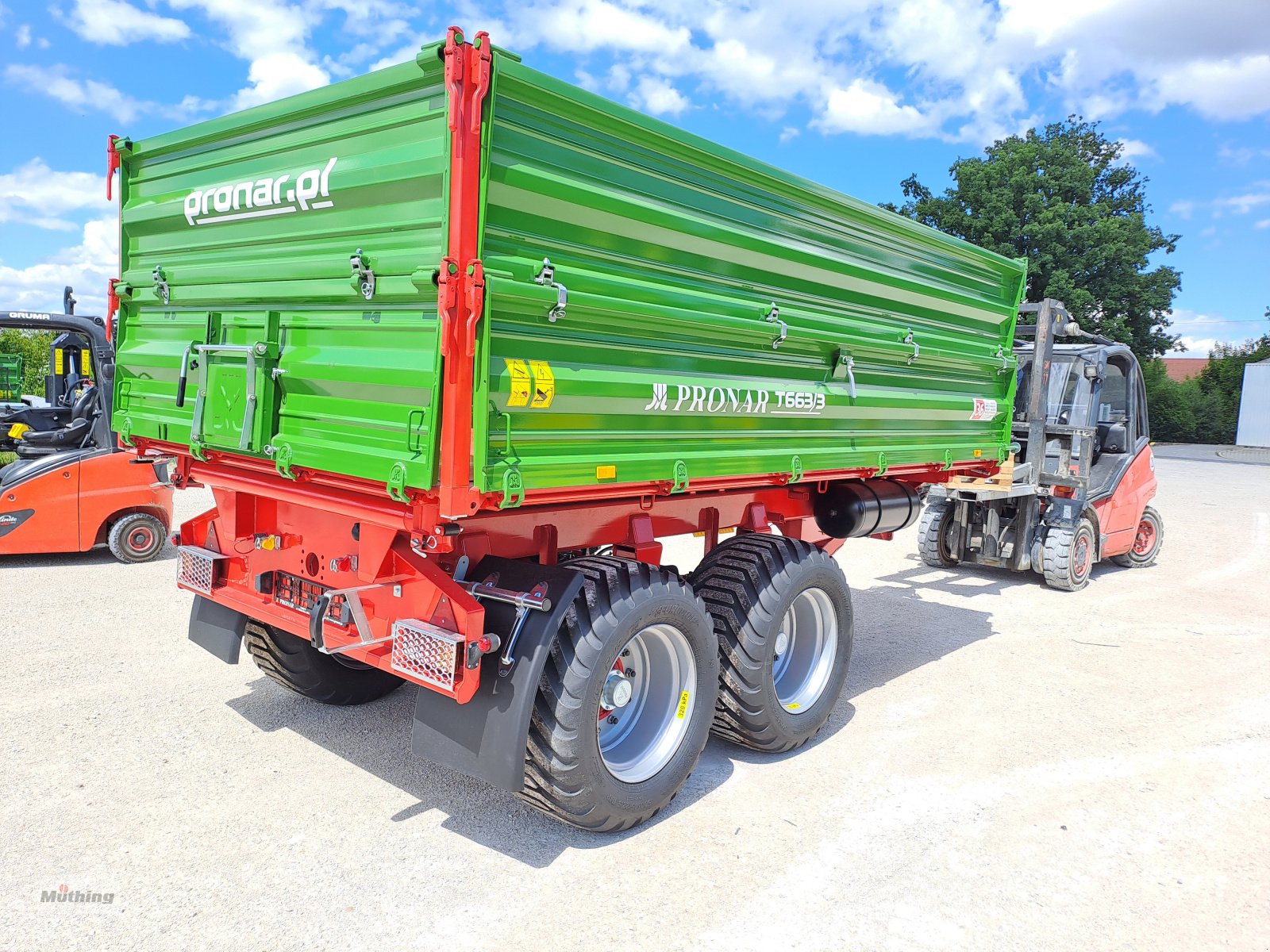 Tandemkipper des Typs PRONAR T663/3, Neumaschine in Neumarkt (Bild 2)