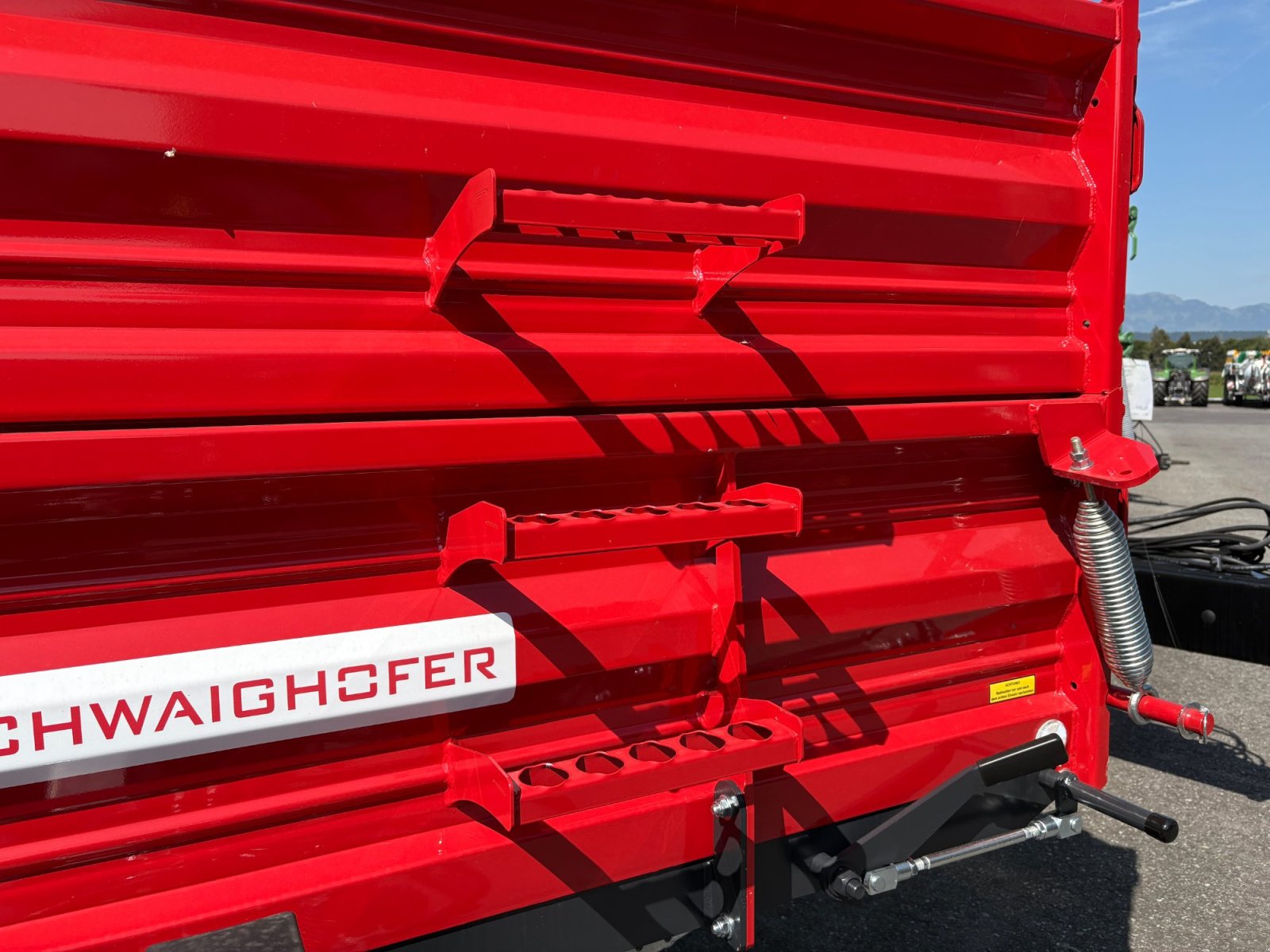 Tandemkipper des Typs Schwaighofer Tandem-Dreiseitenkipper 13.0 t, Neumaschine in Frastanz (Bild 5)
