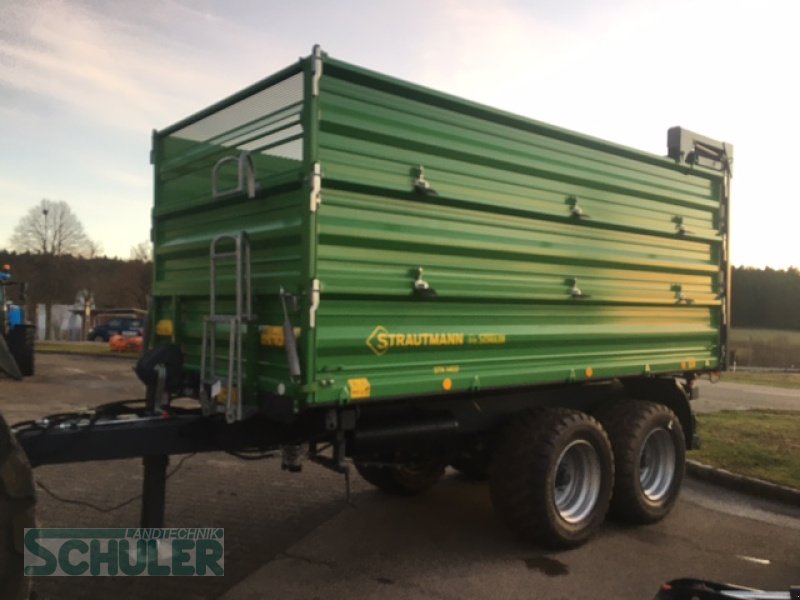 Tandemkipper des Typs Strautmann STK 1402, Neumaschine in St. Märgen (Bild 1)