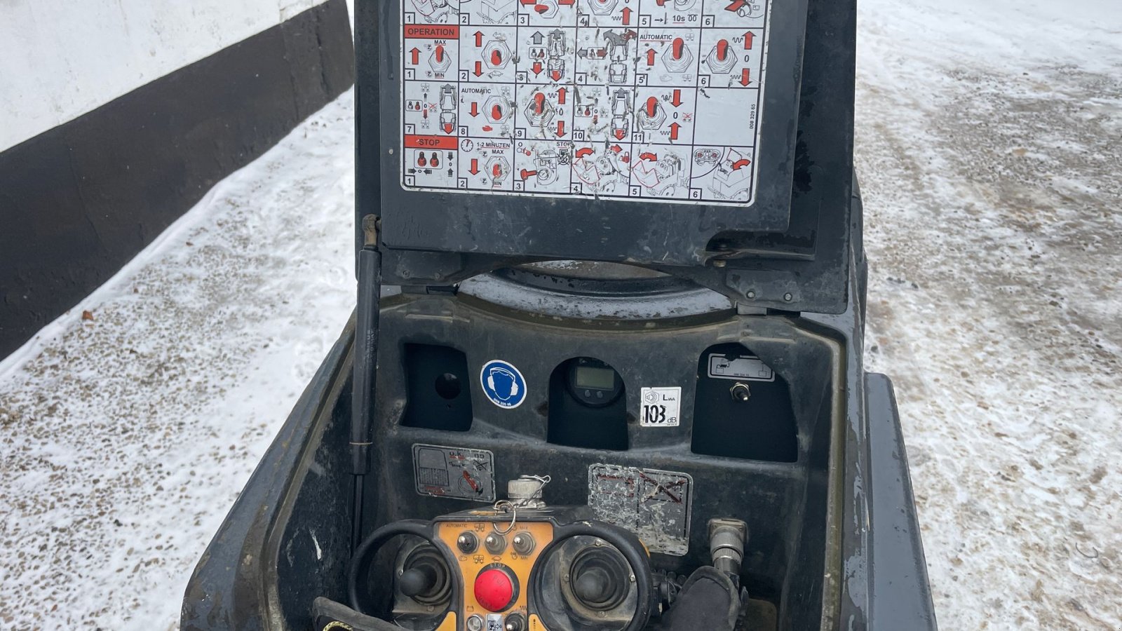 Tandemvibrationswalze Türe ait Bomag BMP 8500 Bomag BMP 8500, Gebrauchtmaschine içinde Nykøbing Mors (resim 6)