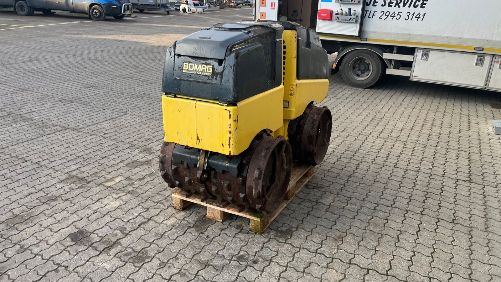 Tandemvibrationswalze tipa Bomag BMP 8500 fjernstyret råjords kompaktor, Gebrauchtmaschine u Rønnede (Slika 3)