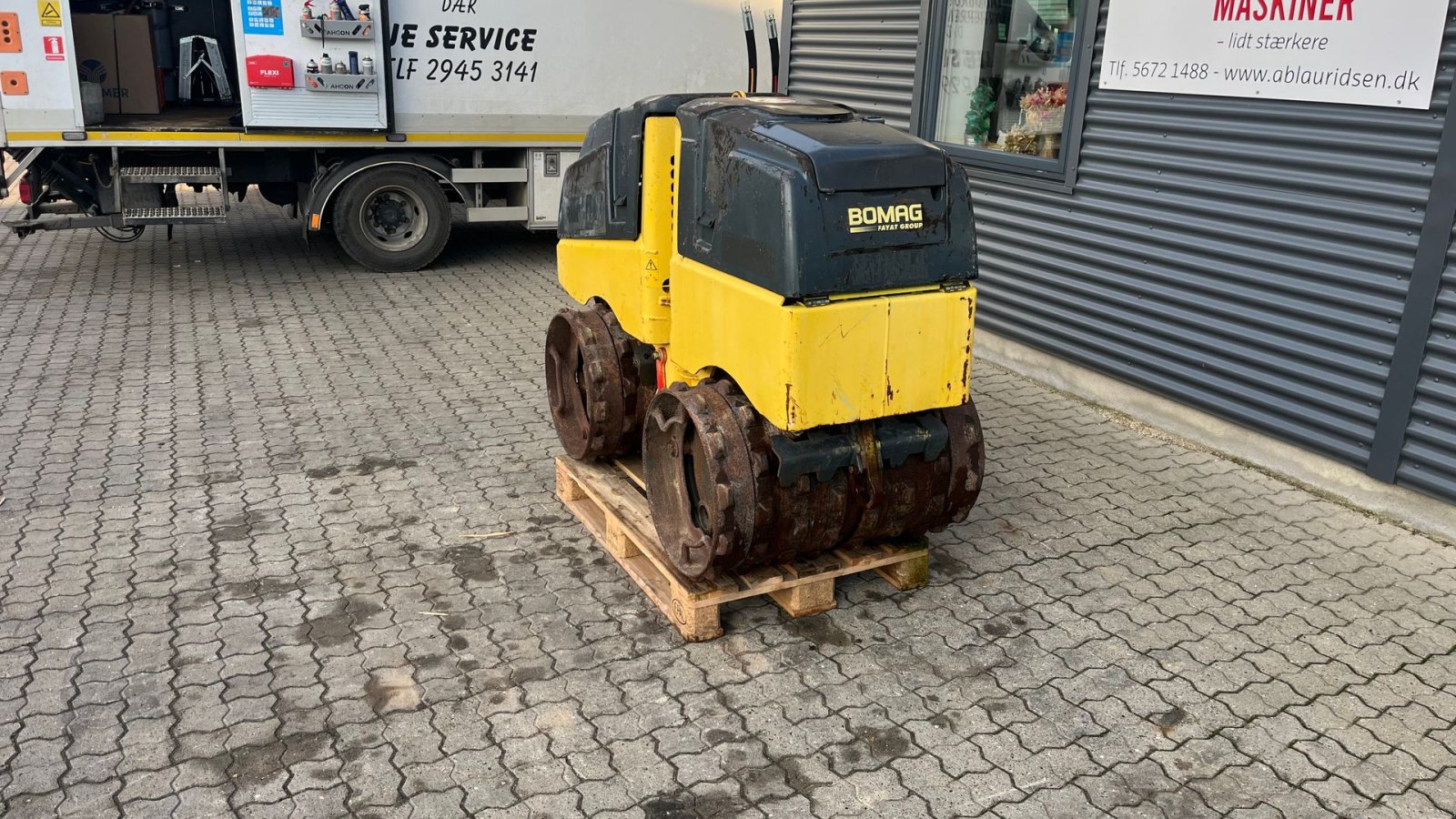 Tandemvibrationswalze tipa Bomag BMP 8500 fjernstyret råjords kompaktor, Gebrauchtmaschine u Rønnede (Slika 2)