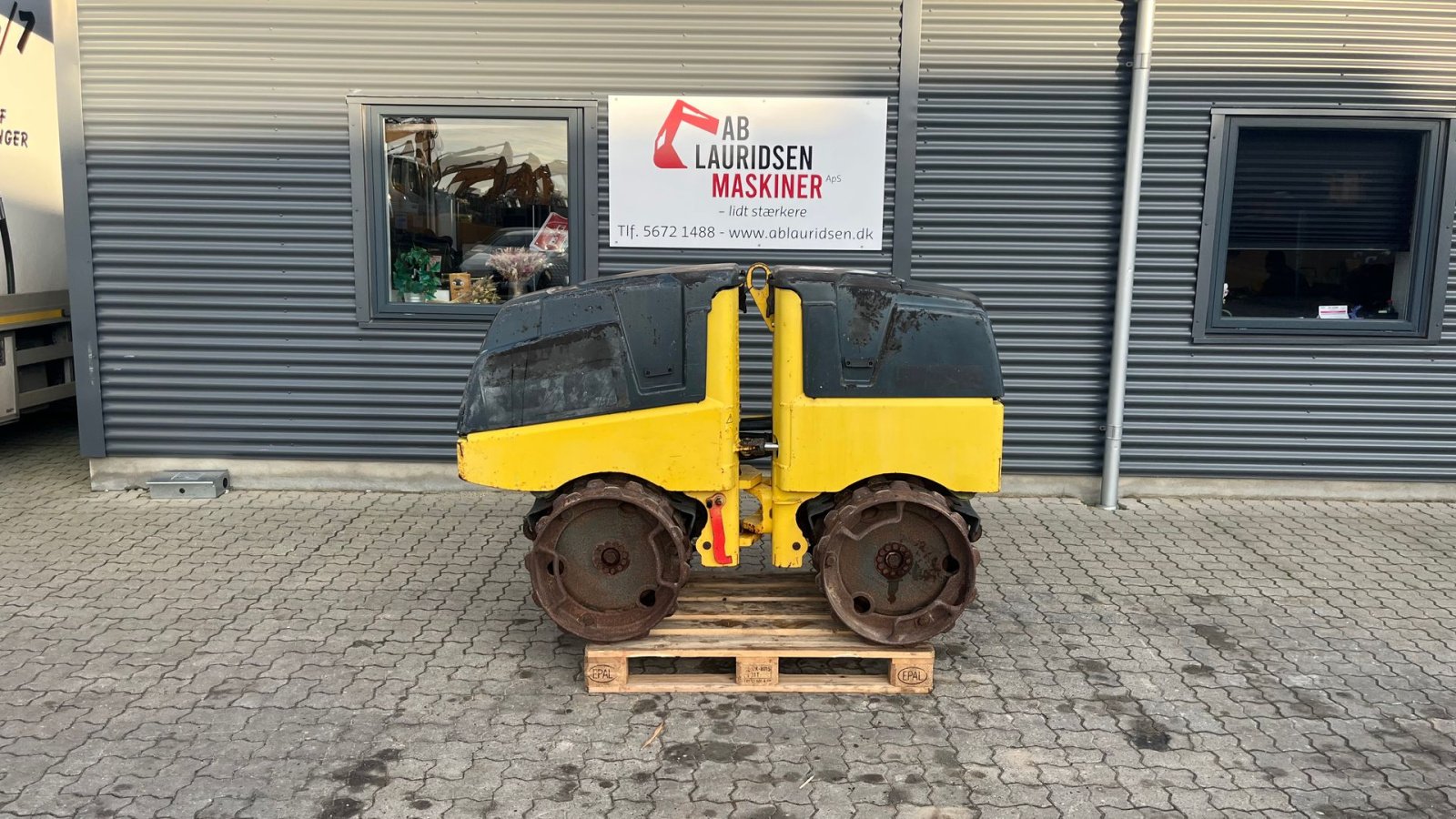 Tandemvibrationswalze tipa Bomag BMP 8500 fjernstyret råjords kompaktor, Gebrauchtmaschine u Rønnede (Slika 1)