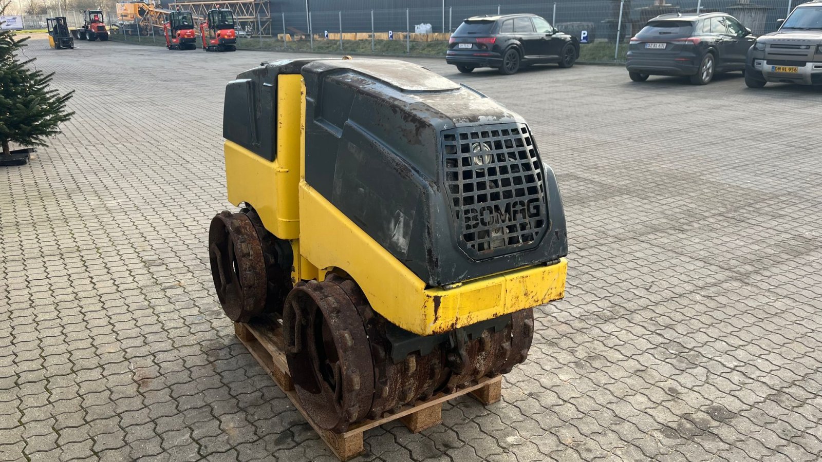 Tandemvibrationswalze tipa Bomag BMP 8500 fjernstyret råjords kompaktor, Gebrauchtmaschine u Rønnede (Slika 4)