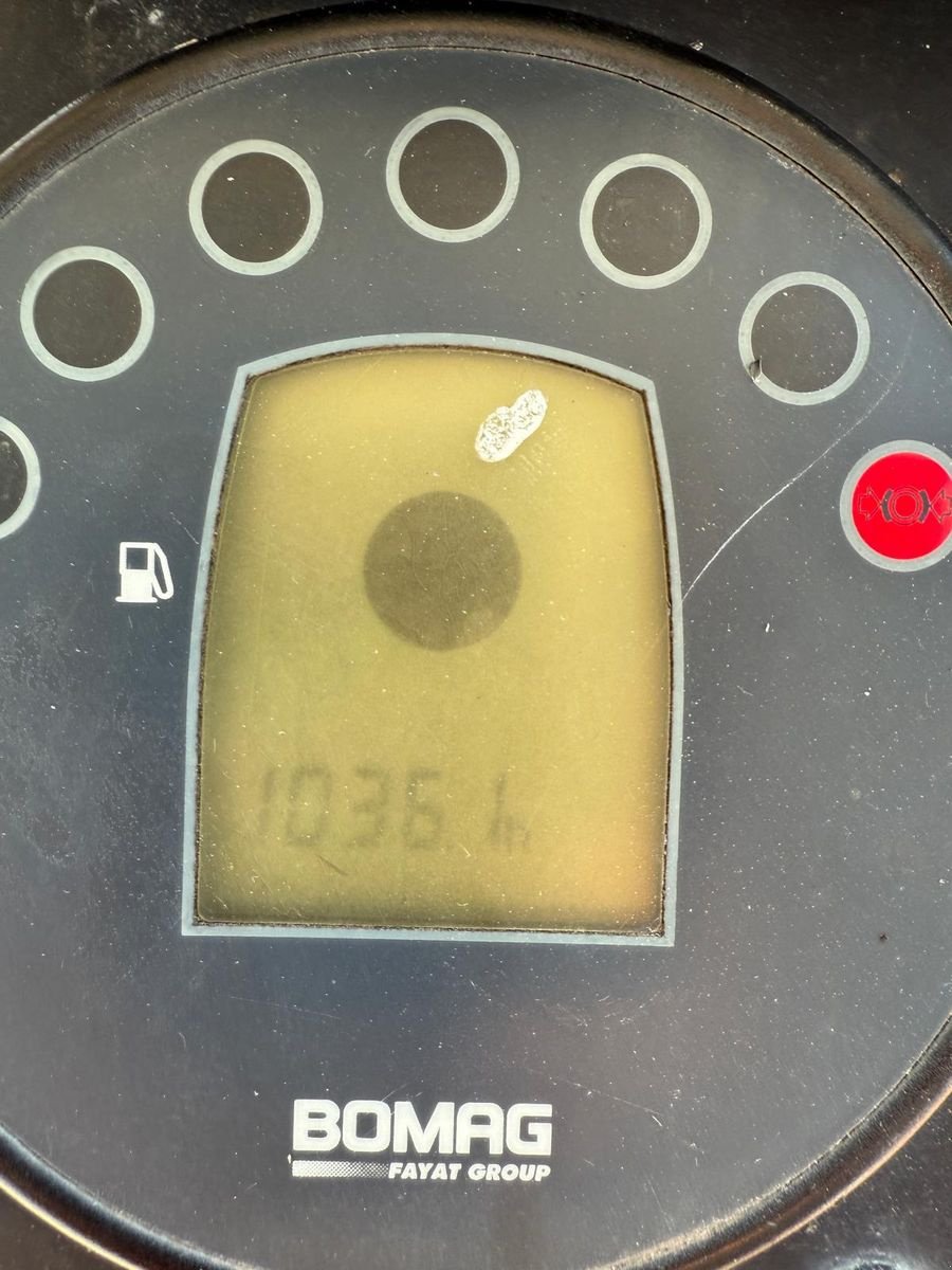 Tandemvibrationswalze typu Bomag BW 100AD-4, Gebrauchtmaschine v Gabersdorf (Obrázek 14)