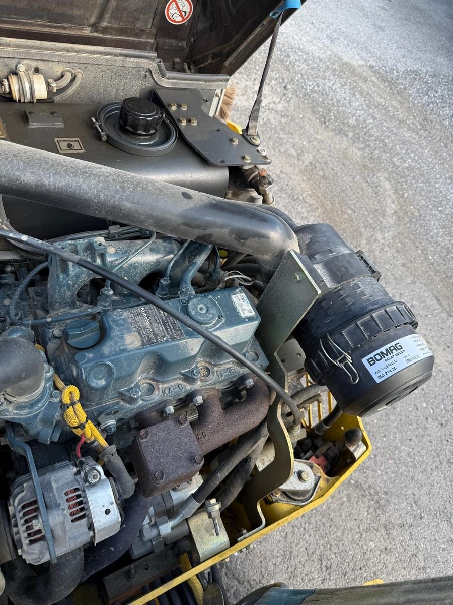 Tandemvibrationswalze typu Bomag BW 100AD-4, Gebrauchtmaschine v Gabersdorf (Obrázek 15)