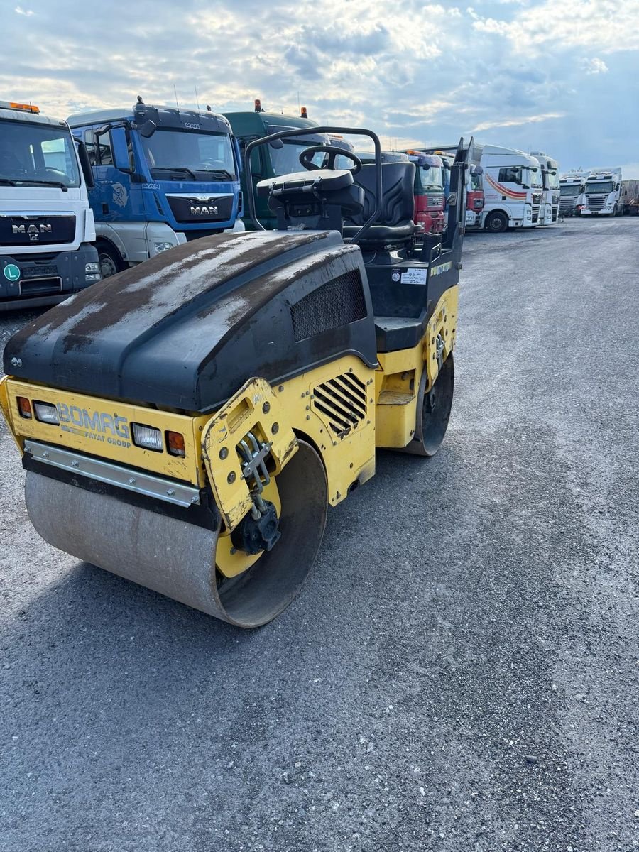 Tandemvibrationswalze typu Bomag BW 100AD-4, Gebrauchtmaschine v Gabersdorf (Obrázek 3)