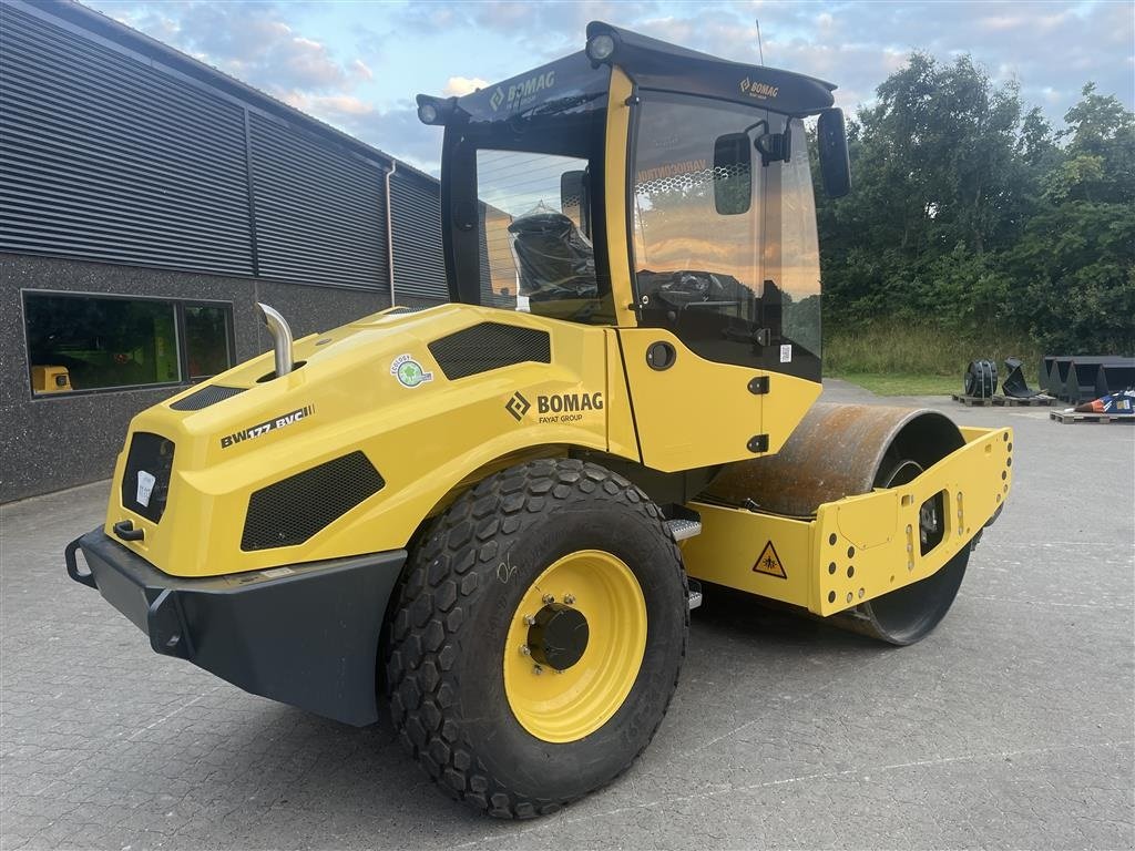 Tandemvibrationswalze typu Bomag BW 177 BVC Variocontrol, Gebrauchtmaschine v Roslev (Obrázek 4)