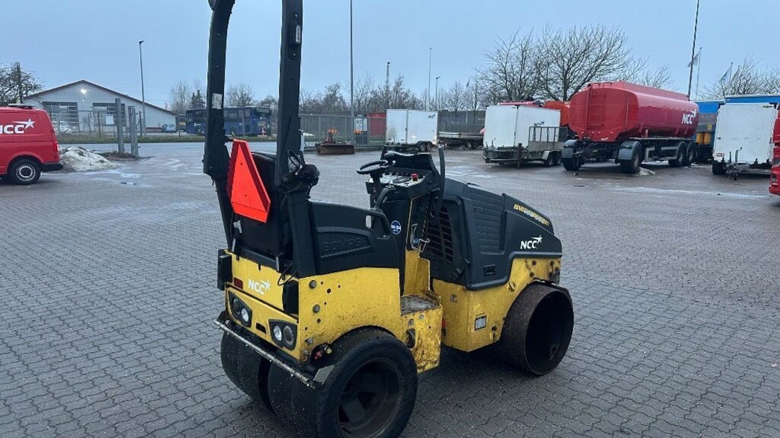 Tandemvibrationswalze Türe ait Bomag BW100, Gebrauchtmaschine içinde Rødovre (resim 4)