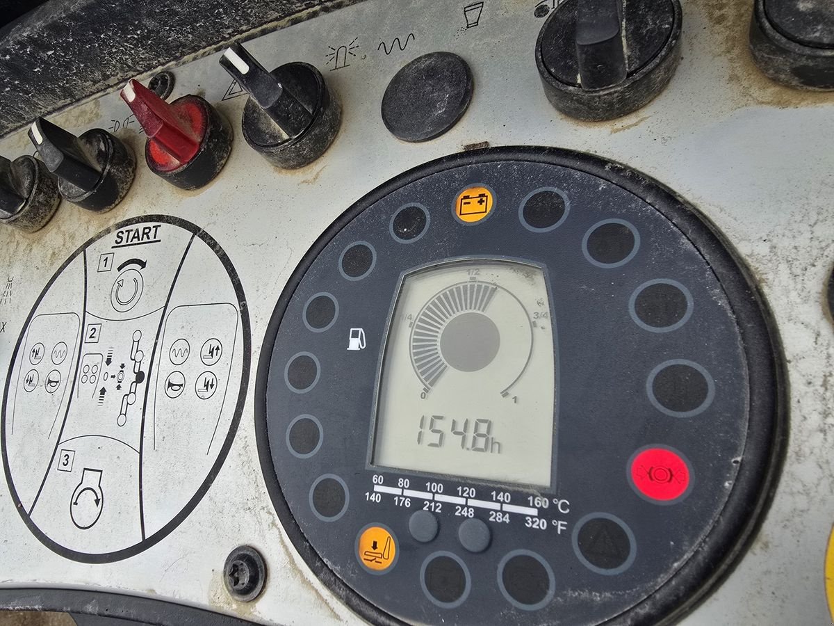 Tandemvibrationswalze del tipo Bomag BW120AD-5, Gebrauchtmaschine en Gabersdorf (Imagen 2)