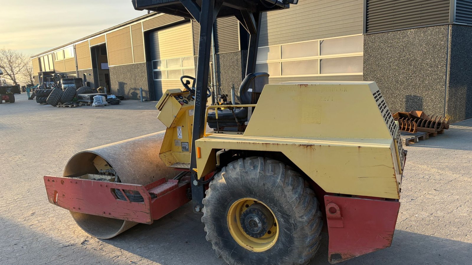 Tandemvibrationswalze del tipo DYNAPAC CA 121 D, Gebrauchtmaschine In Roslev (Immagine 3)