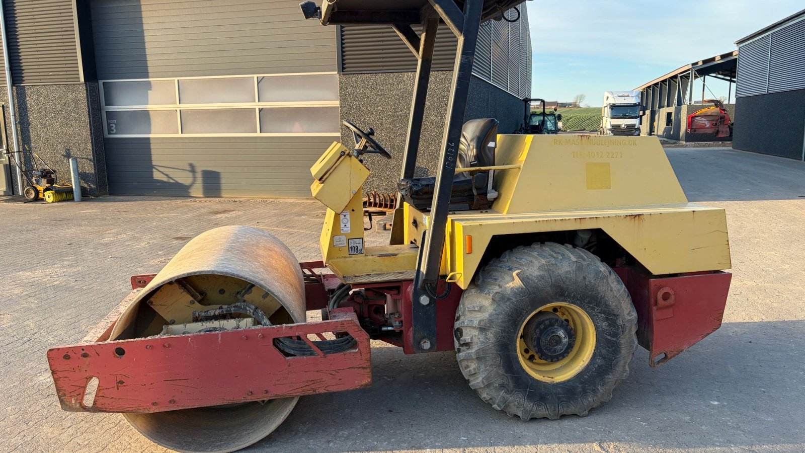 Tandemvibrationswalze del tipo DYNAPAC CA 121 D, Gebrauchtmaschine In Roslev (Immagine 2)