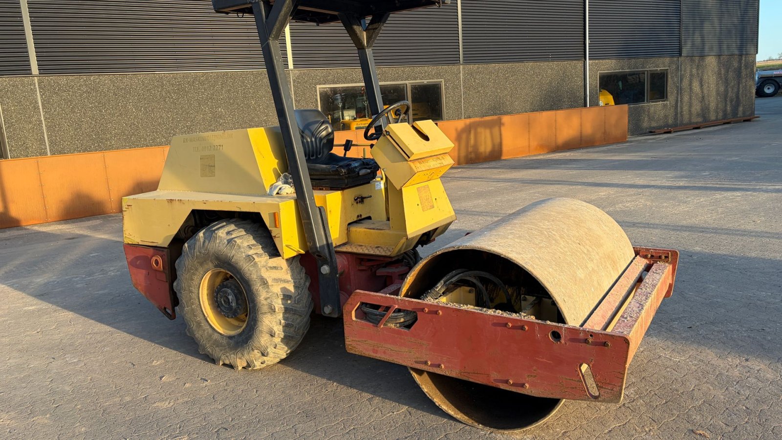 Tandemvibrationswalze del tipo DYNAPAC CA 121 D, Gebrauchtmaschine In Roslev (Immagine 8)