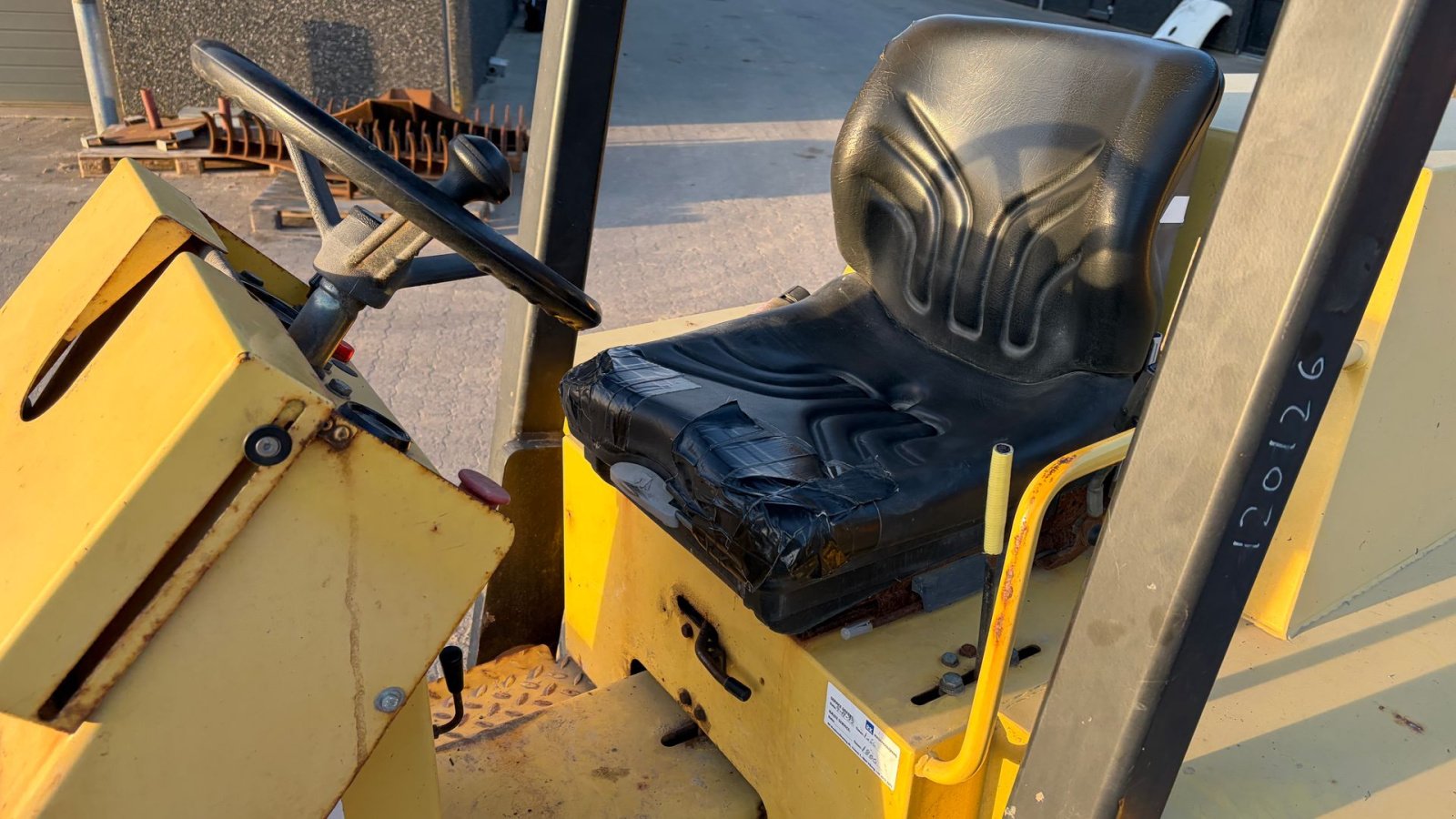 Tandemvibrationswalze del tipo DYNAPAC CA 121 D, Gebrauchtmaschine In Roslev (Immagine 10)