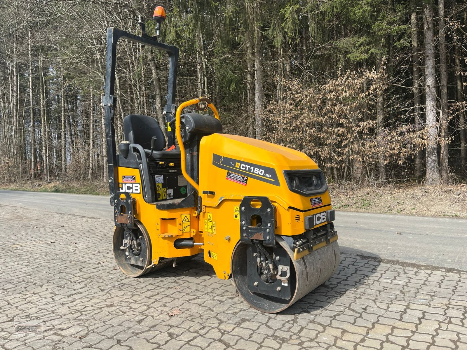 Tandemvibrationswalze des Typs JCB CT 160, Gebrauchtmaschine in Deutsch - Goritz (Bild 4)