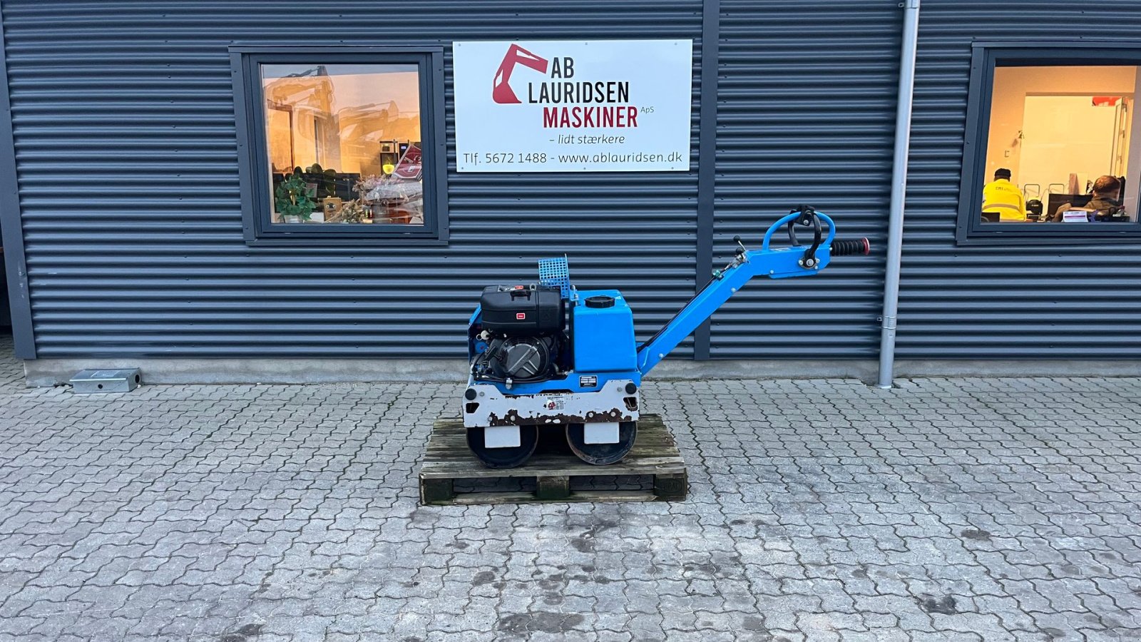Tandemvibrationswalze tipa Weber-Hydraulik DVH 550L 345kg glatvalset tromle, Gebrauchtmaschine u Rønnede (Slika 1)
