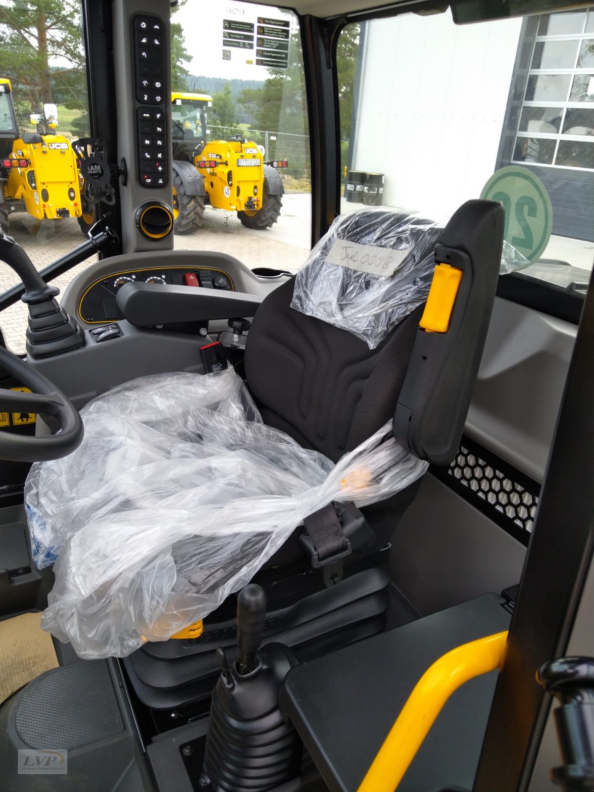 Teleradlader of the type JCB TM 280, Neumaschine in Pegnitz (Picture 10)