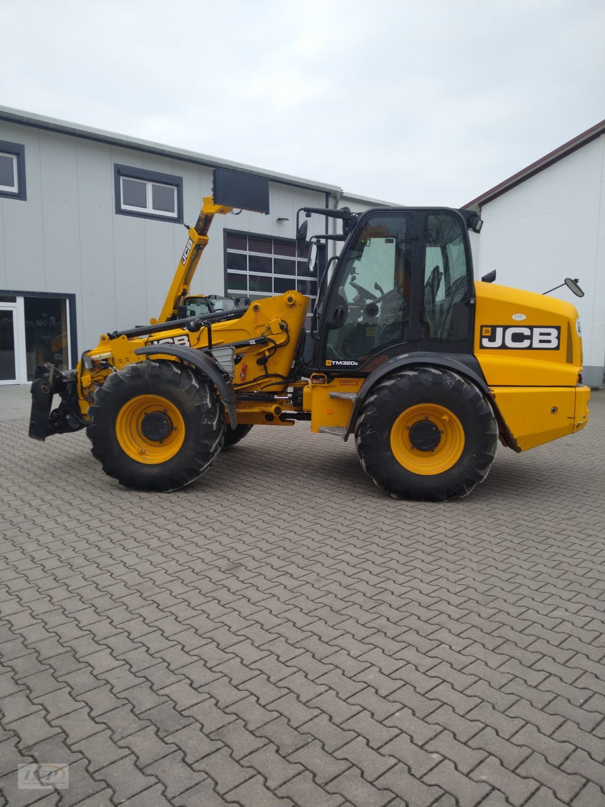 Teleradlader van het type JCB TM 320S, Gebrauchtmaschine in Pegnitz (Foto 1)