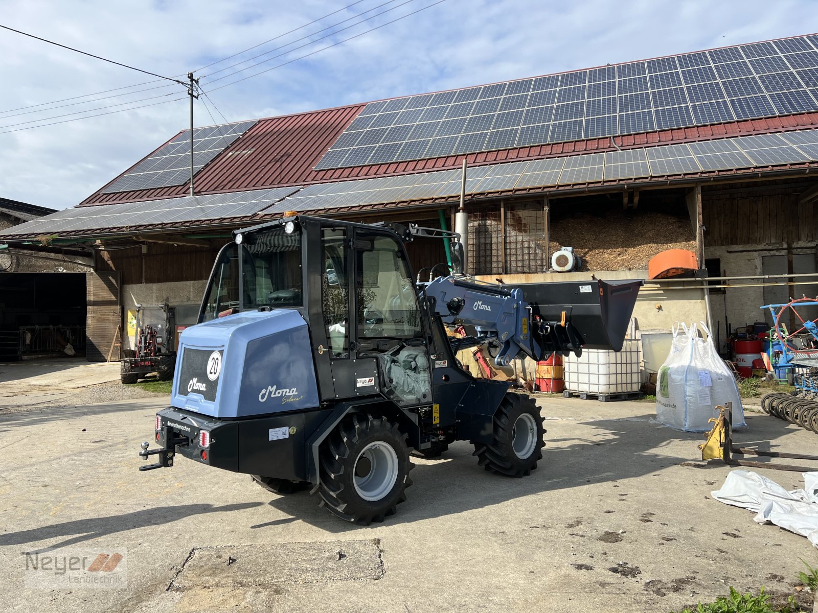 Teleradlader des Typs MONA Solara+, Neumaschine in Bad Waldsee Mennisweiler (Bild 5)