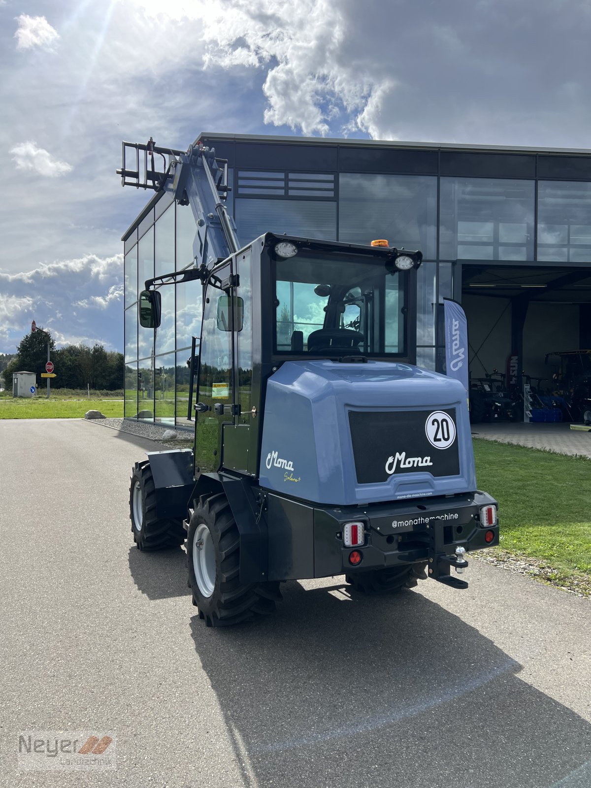 Teleradlader des Typs MONA Solara+, Neumaschine in Bad Waldsee Mennisweiler (Bild 11)