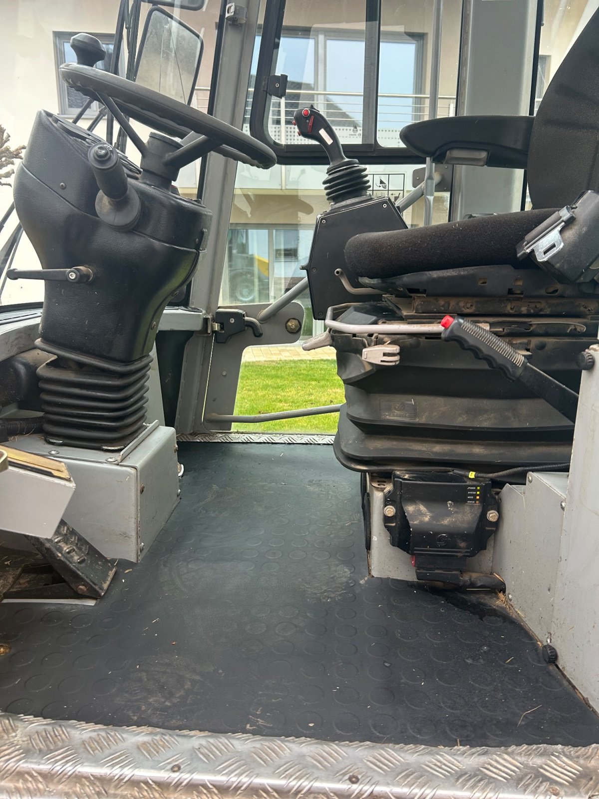 Teleradlader za tip Paus TSL 855, Gebrauchtmaschine u Cham (Slika 2)