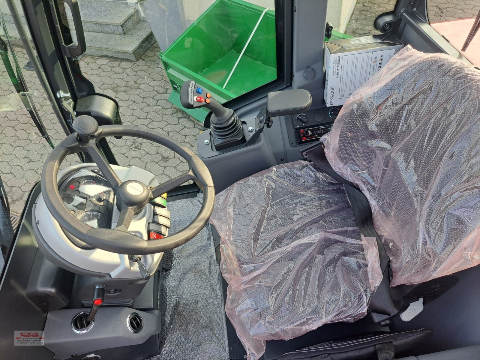 Teleradlader of the type Schäffer 5680 T, Neumaschine in Ansbach (Picture 5)