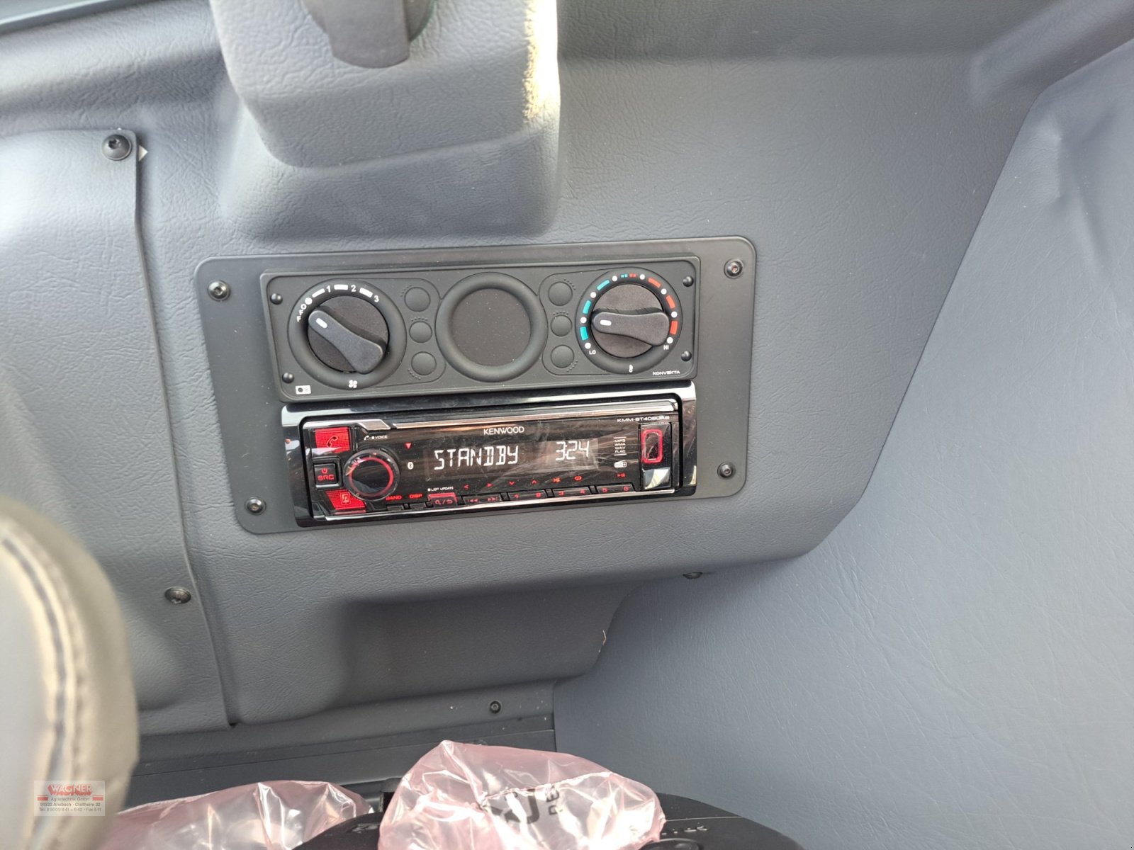 Teleradlader of the type Schäffer 5680 T, Neumaschine in Ansbach (Picture 8)