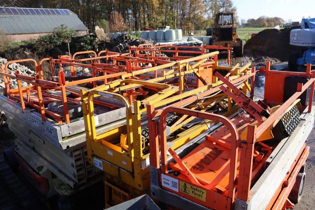 Teleskoparbeitsbühne типа Genie 3246ES, Gebrauchtmaschine в Antwerpen (Фотография 4)