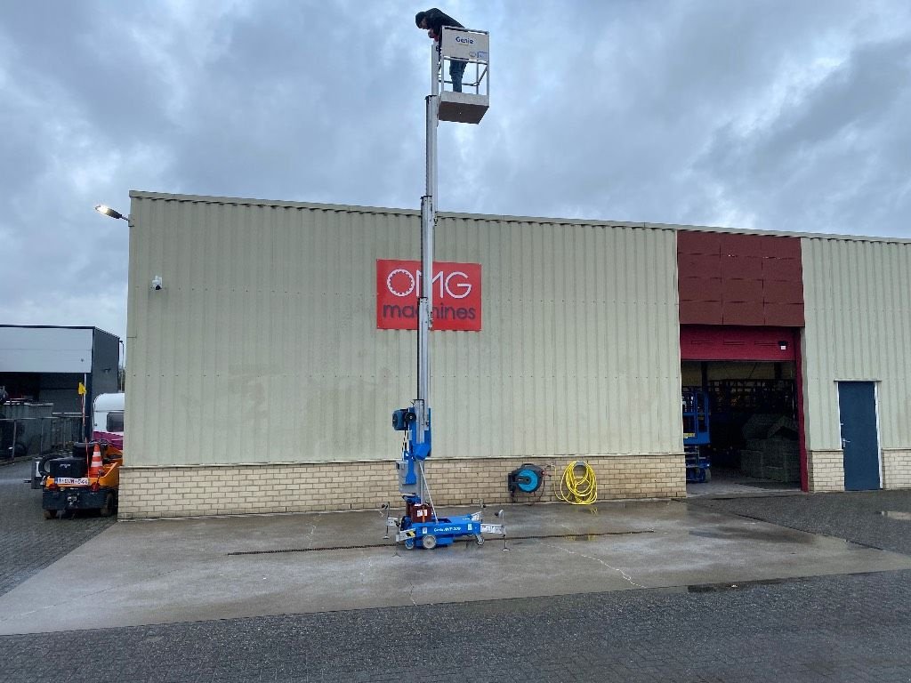 Teleskoparbeitsbühne Türe ait Genie AWP 20 S, Hoogwerker, 8 meter, Gebrauchtmaschine içinde Heijen (resim 10)