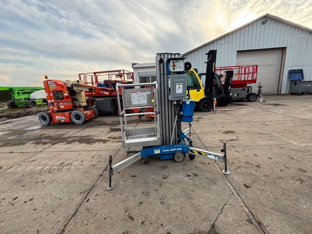 Teleskoparbeitsbühne typu Genie AWP30S masthoogwerker 2002 11 meter, Gebrauchtmaschine w Hooge mierde (Zdjęcie 2)