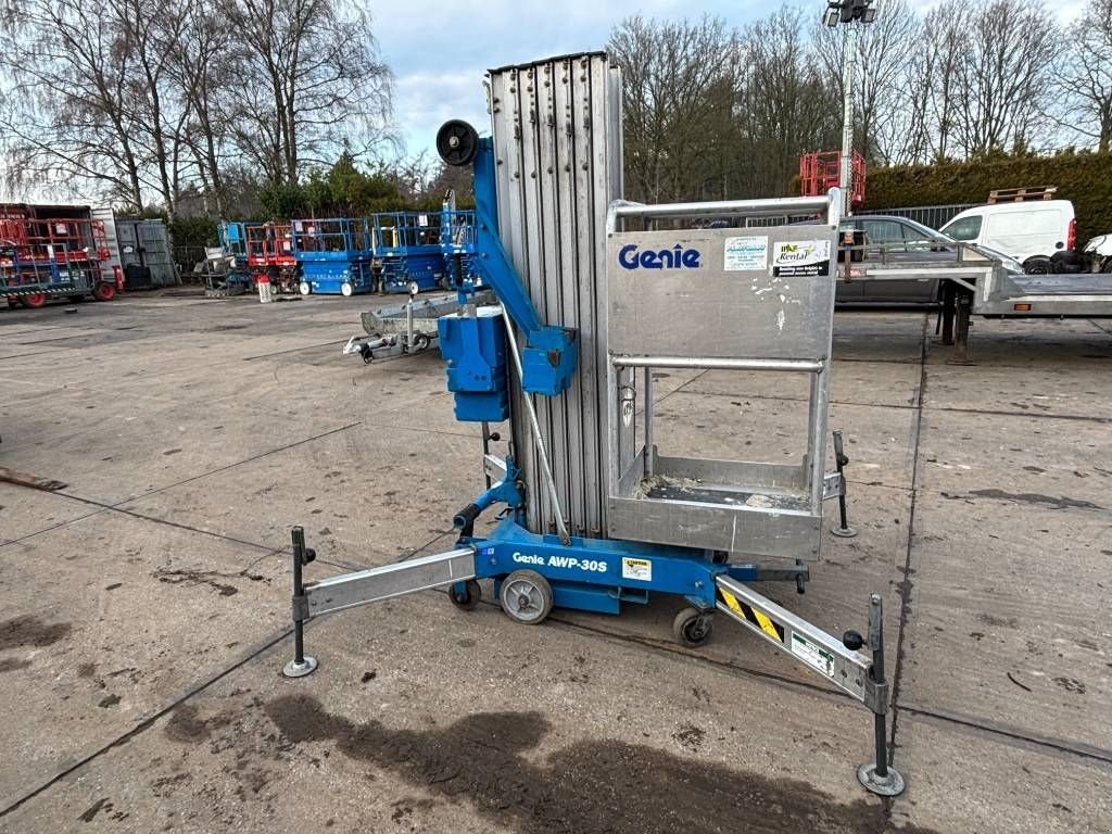 Teleskoparbeitsbühne typu Genie AWP30S masthoogwerker 2002 11 meter, Gebrauchtmaschine w Hooge mierde (Zdjęcie 7)