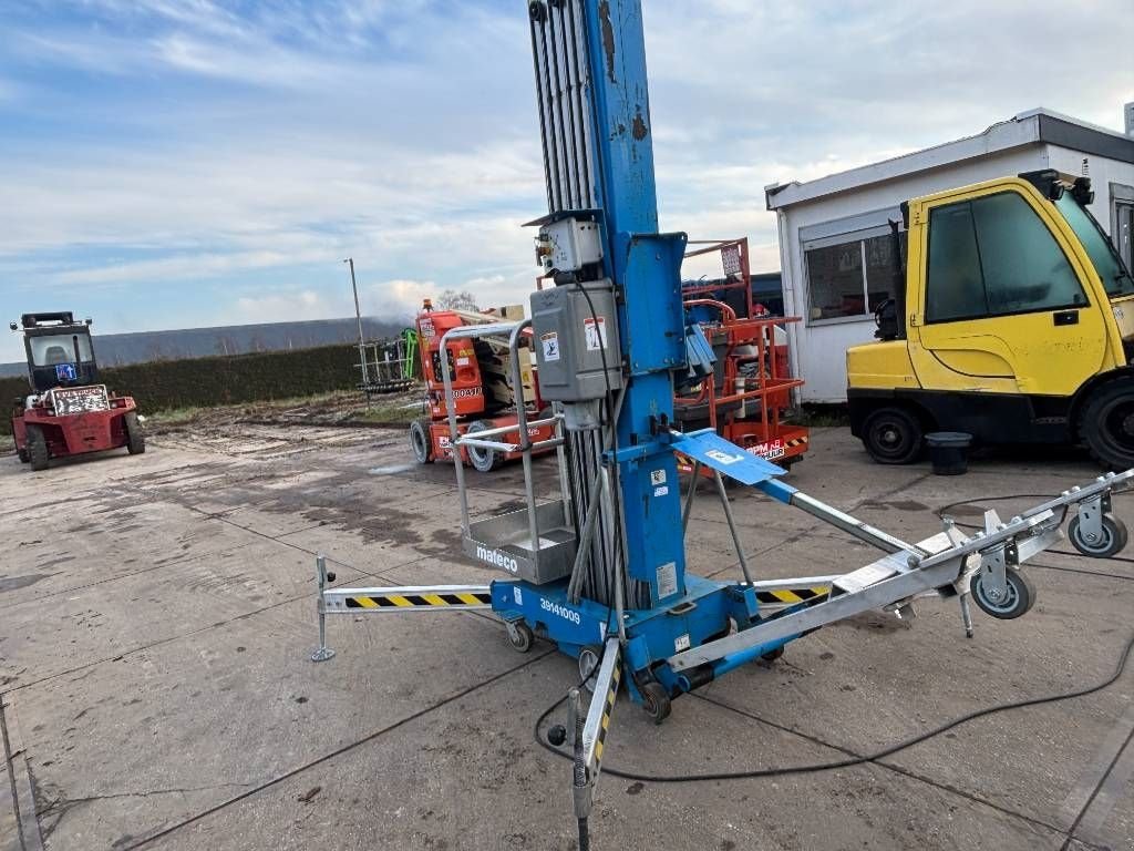 Teleskoparbeitsbühne tipa Genie AWP40S masthoogwerker 14 m hoogwerker, Gebrauchtmaschine u Hooge mierde (Slika 4)