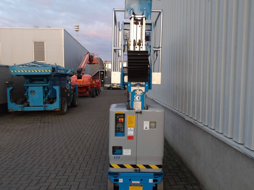 Teleskoparbeitsbühne del tipo Genie GR-15, Gebrauchtmaschine In Antwerpen (Immagine 10)