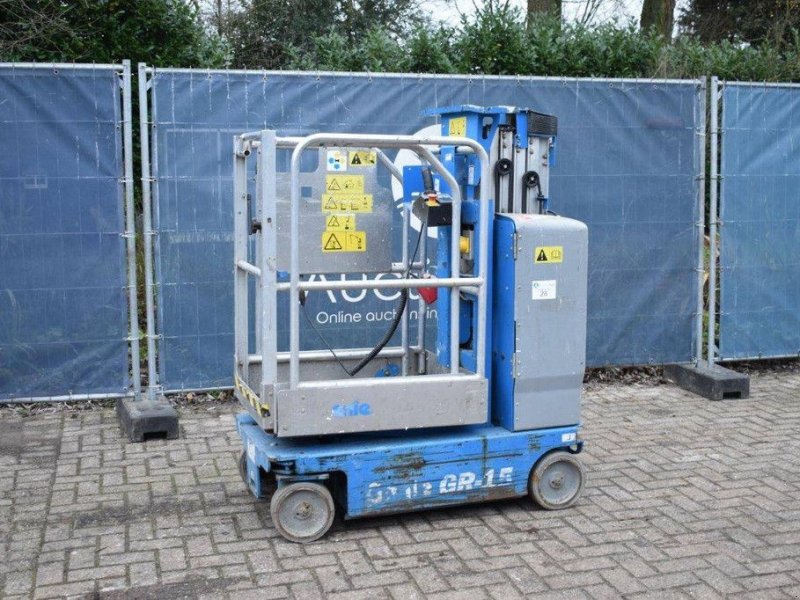 Teleskoparbeitsbühne типа Genie GR-15, Gebrauchtmaschine в Antwerpen (Фотография 1)