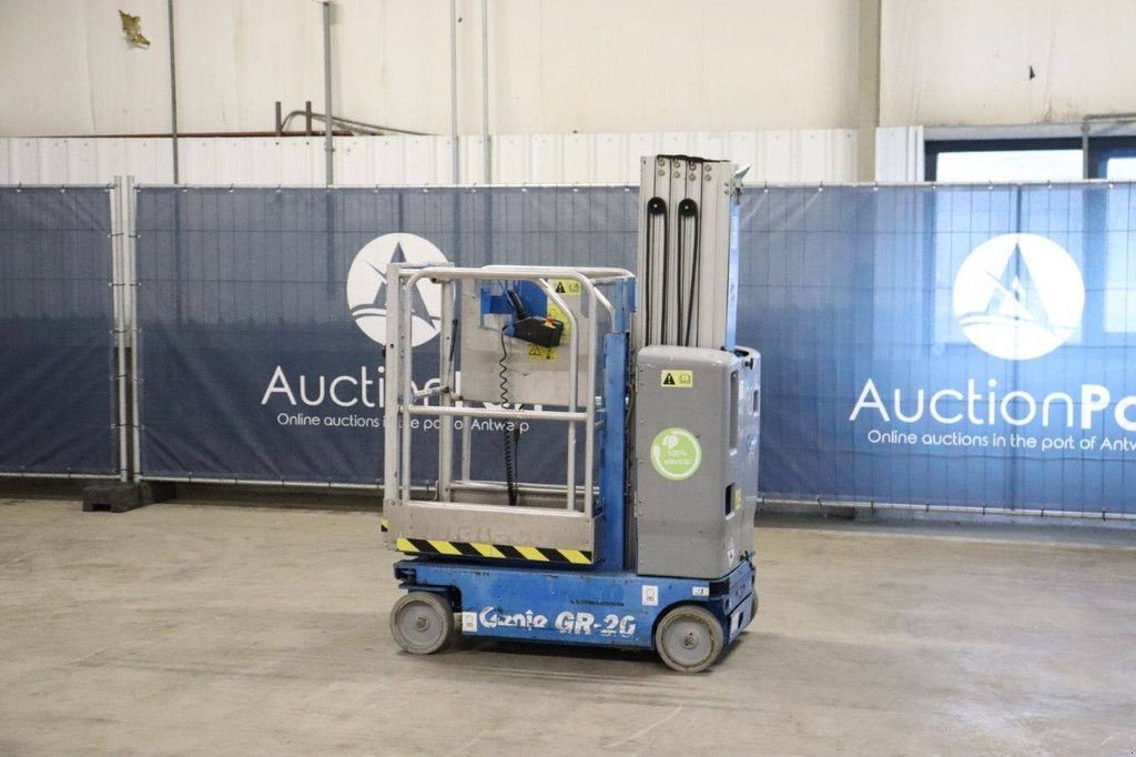 Teleskoparbeitsbühne типа Genie GR-20, Gebrauchtmaschine в Antwerpen (Фотография 3)