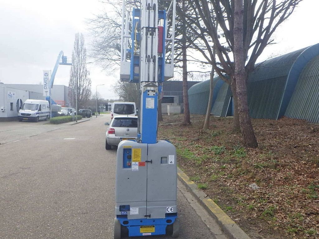 Teleskoparbeitsbühne del tipo Genie GR-20, Gebrauchtmaschine In Antwerpen (Immagine 9)