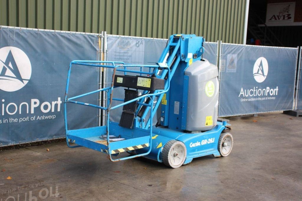 Teleskoparbeitsbühne del tipo Genie GR-26J, Gebrauchtmaschine en Antwerpen (Imagen 9)