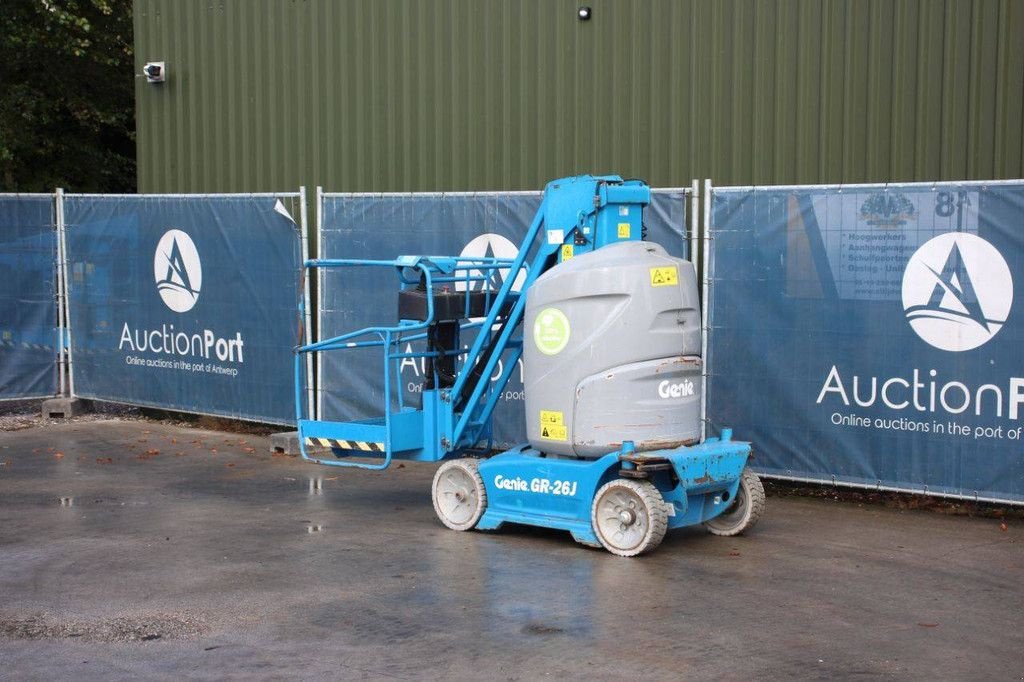 Teleskoparbeitsbühne del tipo Genie GR-26J, Gebrauchtmaschine en Antwerpen (Imagen 3)