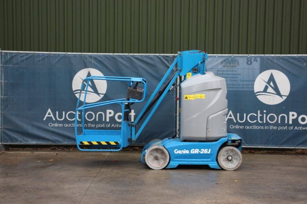 Teleskoparbeitsbühne des Typs Genie GR-26J, Gebrauchtmaschine in Antwerpen (Bild 2)