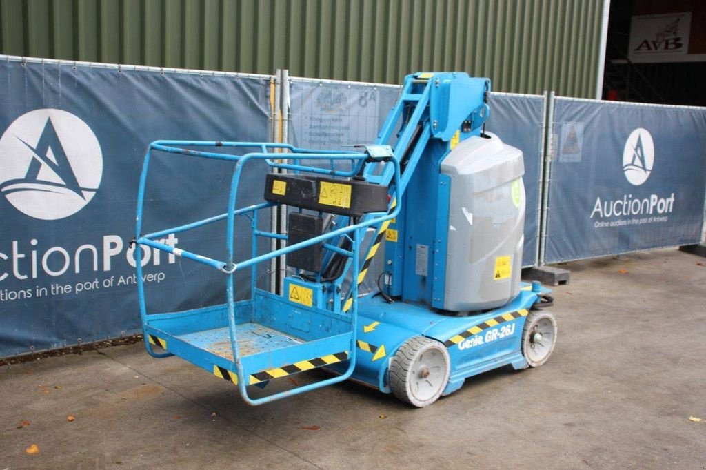 Teleskoparbeitsbühne του τύπου Genie GR-26J, Gebrauchtmaschine σε Antwerpen (Φωτογραφία 9)