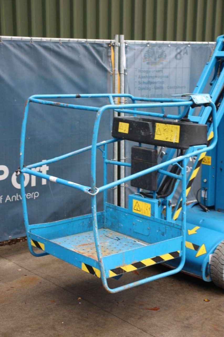 Teleskoparbeitsbühne του τύπου Genie GR-26J, Gebrauchtmaschine σε Antwerpen (Φωτογραφία 10)