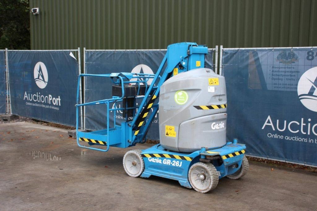 Teleskoparbeitsbühne του τύπου Genie GR-26J, Gebrauchtmaschine σε Antwerpen (Φωτογραφία 3)