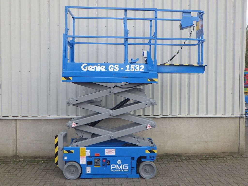 Teleskoparbeitsbühne типа Genie GS-1532, Gebrauchtmaschine в Antwerpen (Фотография 10)