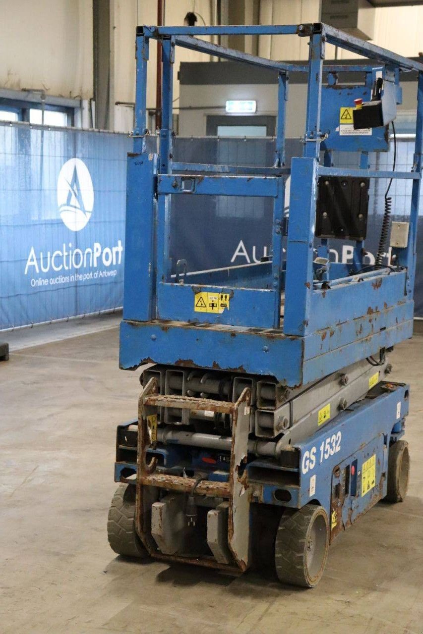 Teleskoparbeitsbühne du type Genie GS-1532, Gebrauchtmaschine en Antwerpen (Photo 11)