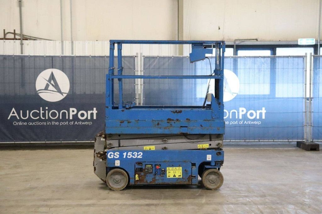 Teleskoparbeitsbühne du type Genie GS-1532, Gebrauchtmaschine en Antwerpen (Photo 2)